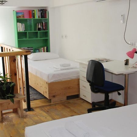 My Wooden Apartments Тирана Екстериор снимка