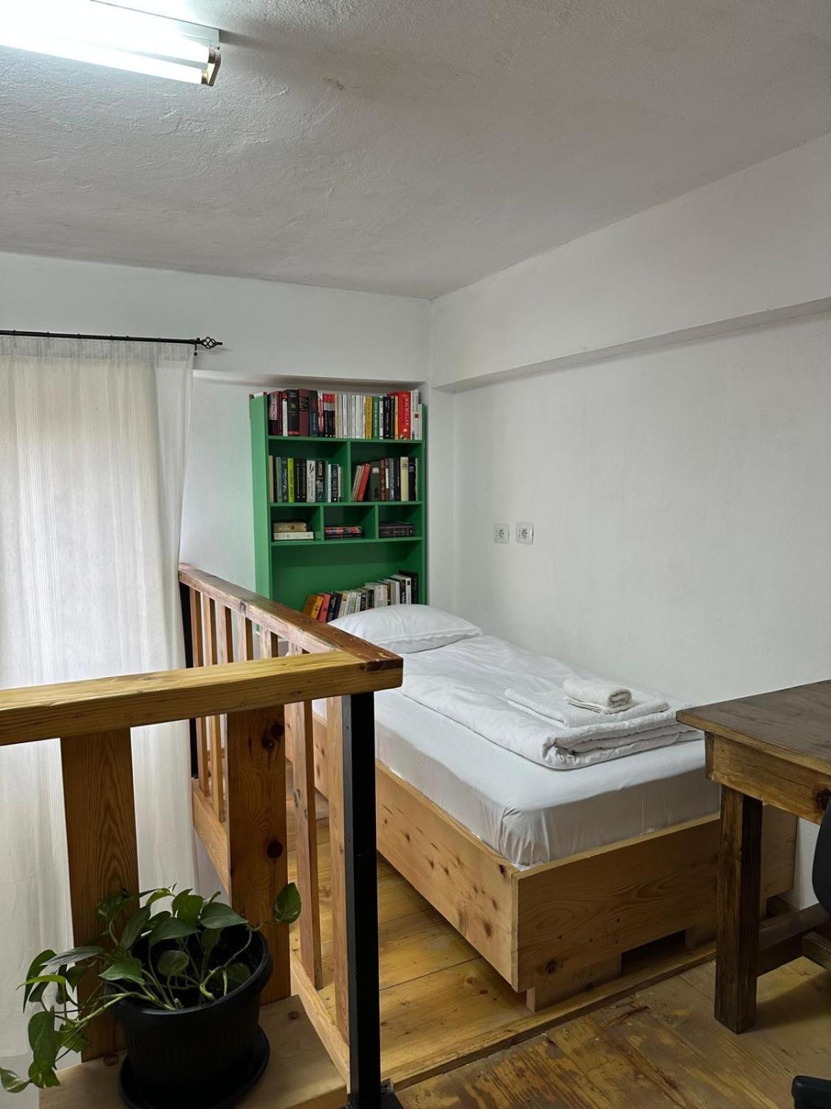 My Wooden Apartments Тирана Екстериор снимка