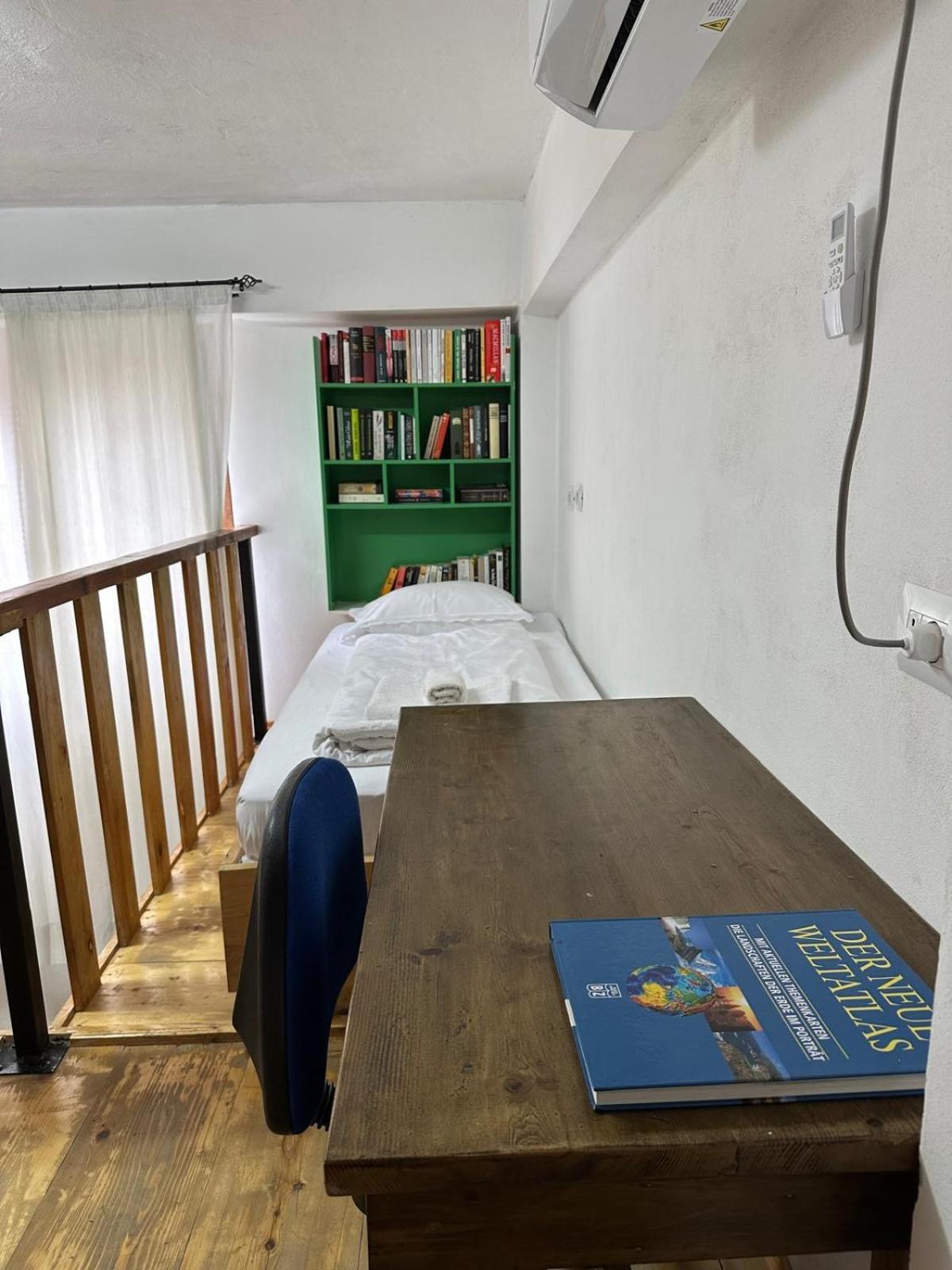 My Wooden Apartments Тирана Екстериор снимка